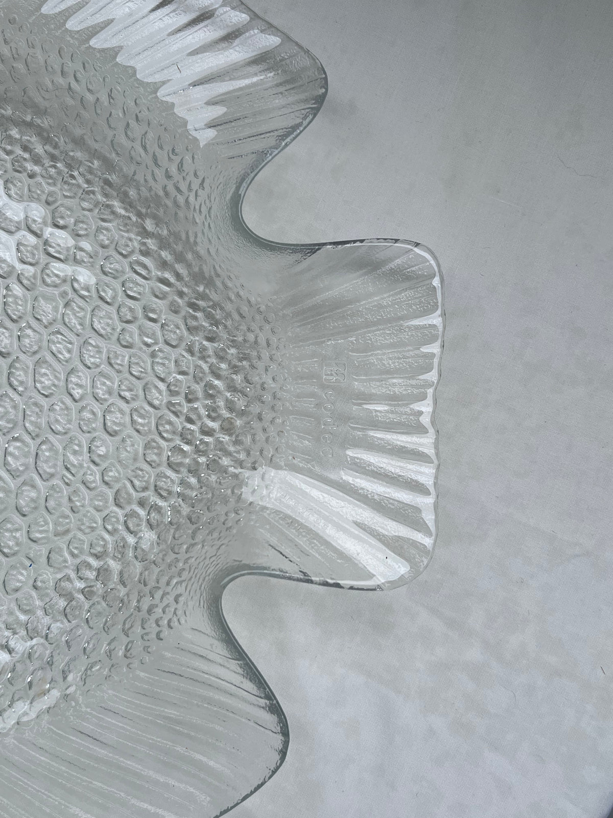 grand plat poisson en verre