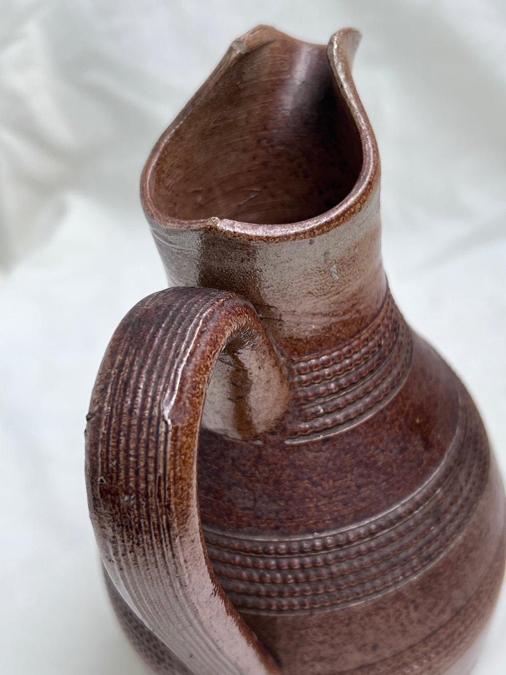 ancien pichet à vin en grès  ￼